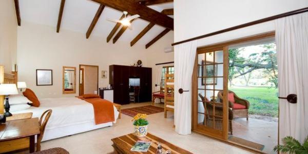 Lupus Den Country House B&B Sunland Екстериор снимка